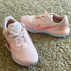 New! Nike Renew Run 2 #CU3505-603 Pink/White with Mango Swoosh Women’s Sz 10.5